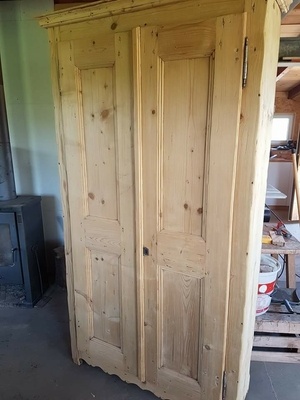 Restauration d'une ancienne armoire