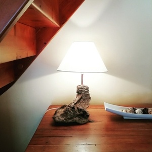 Lampe en bois flotté