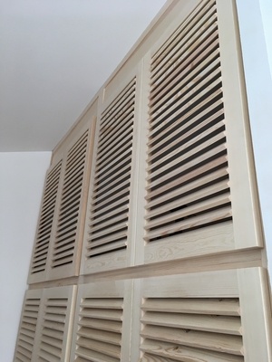 3 Façades de placards à persiennes