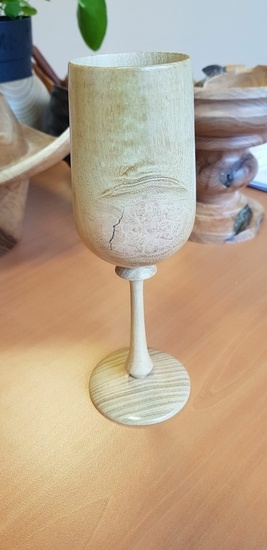 Verre en robinier tourné