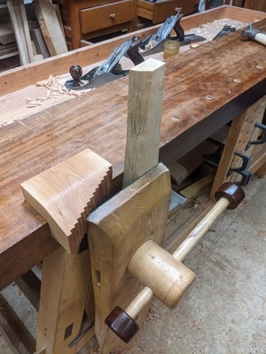 Cale pour presse frontale