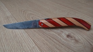 Couteau façon poisson clown