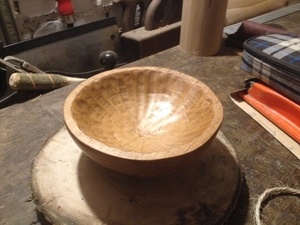 Bol en hêtre fait à la main