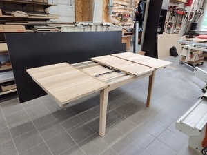 Table et rallonges en orme