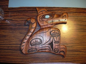 Loup inspiré de l'art amérindien