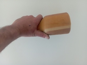 1ere réalisation avec mon tour a bois que je viens d'acquérir.