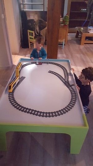 Table pour circuit de train