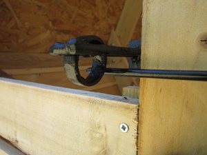 Ouverture-fermeture d'une cabane en bois