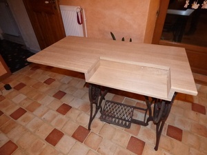 Table pour machine à coudre