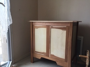 Meuble en merisier et chêne