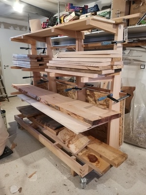 Rack a bois sur roulettes