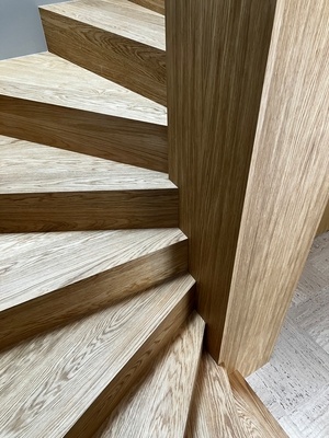 Escalier double quart tournant et son placard