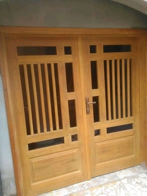 Porte centrale à Double battant