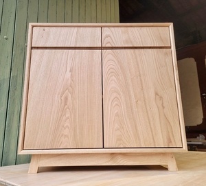 Buffet. Châtaignier.