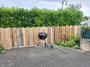 Clôture en bois de palette