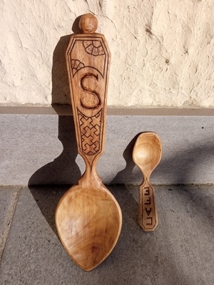 Cuillère en noyer style de Crow dog slöjd et petite cuillère en noyer