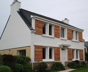 Des volets coulissants réalisés à la main.