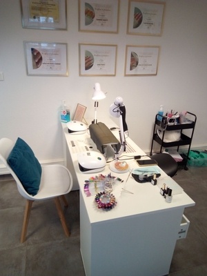 Plan de travail onglerie