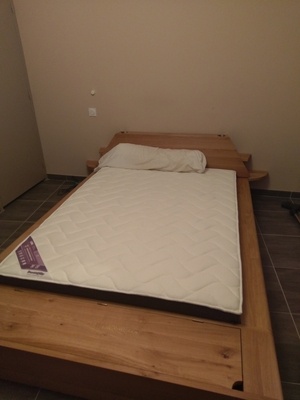 Lit en chêne massif