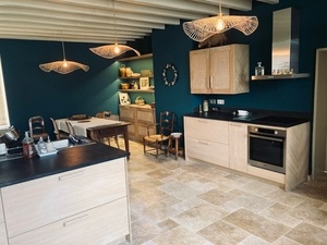 Cuisine originale en cannage et placage