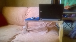 Spport ordi pour canapé