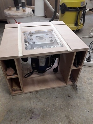 Défonceuse sous table