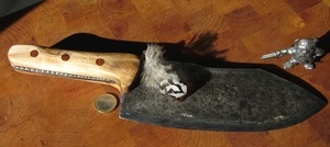 Manche de (gros) couteau en eucalyptus