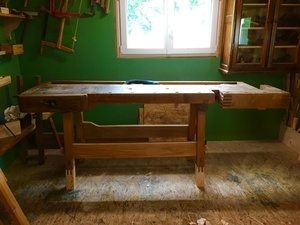 Nouvelles pattes pour mon établi