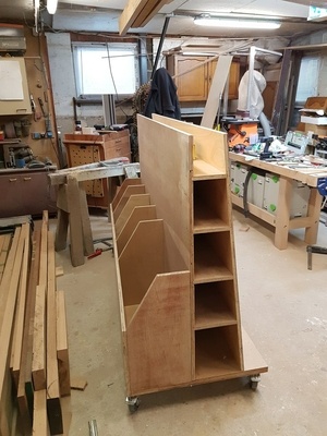 Desserte à chutes de bois