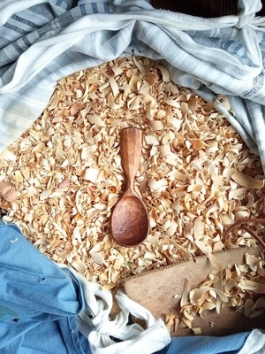 18éme cuillère de 2023 : Cuillère en bouleau cuite au four.