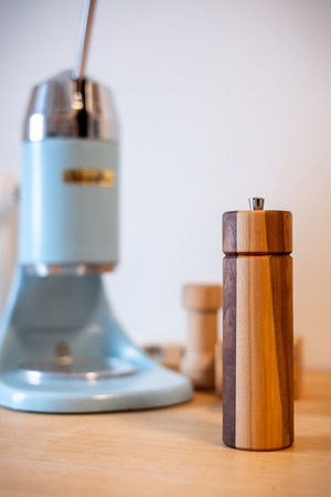 Un poivier à base de chaise