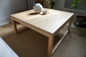 Table basse en châtaignier