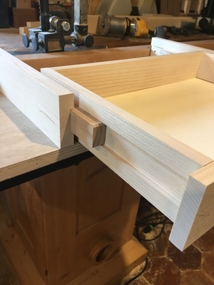 Prototype de tiroir ouverture totale sur coulisseaux bois