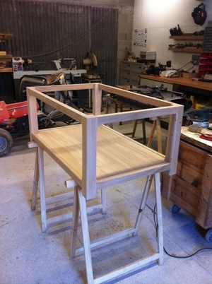 Petite table basse vitrée