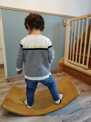 Planche d'équilibre cintrée