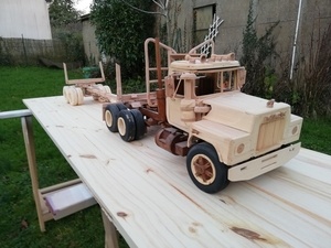 Remorque porte-grume