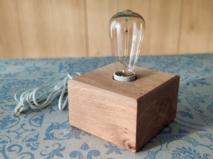 Lampe en chêne "vintage type Edison"