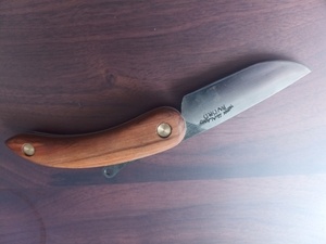 Couteau pliant en mirabellier