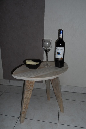 Table d'appoint 3 pieds