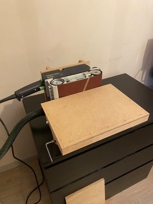 Support pour Ponceuse à bande DIY