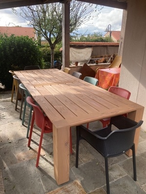 Table de jardin