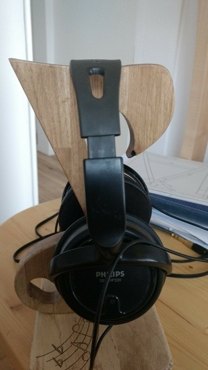 Pour ceux qui veulent ce lancer dans l'usinage avec une CNC. Un porte casque