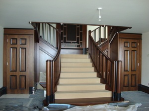 Habillage escalier beton depart courbe et à double révolution