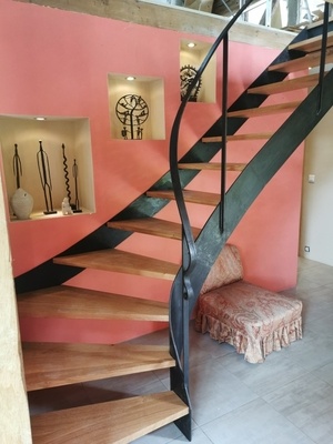 Jeu de marches pour escalier métallique