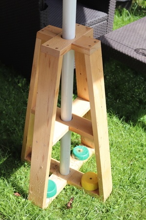 Trépied pour parasol