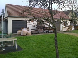 L'atelier de l’extérieur a 3 metres de le maison chauffage aux chutes de bois
