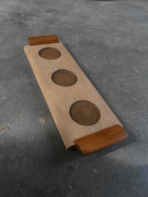 Petit nettoyage d'un plateau chiné dans un vide-grenier