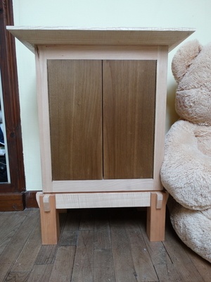 Petit meuble '' Japonais ''