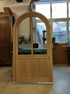 Porte d'entrée inachevé