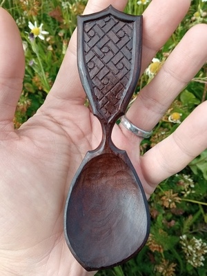 Cuillère en pommier sur le design de "Lee John Phillips"